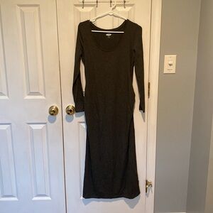 🌺 3/$10 Maternity Fitted and Ruched Gray Long sleeve dress NWT